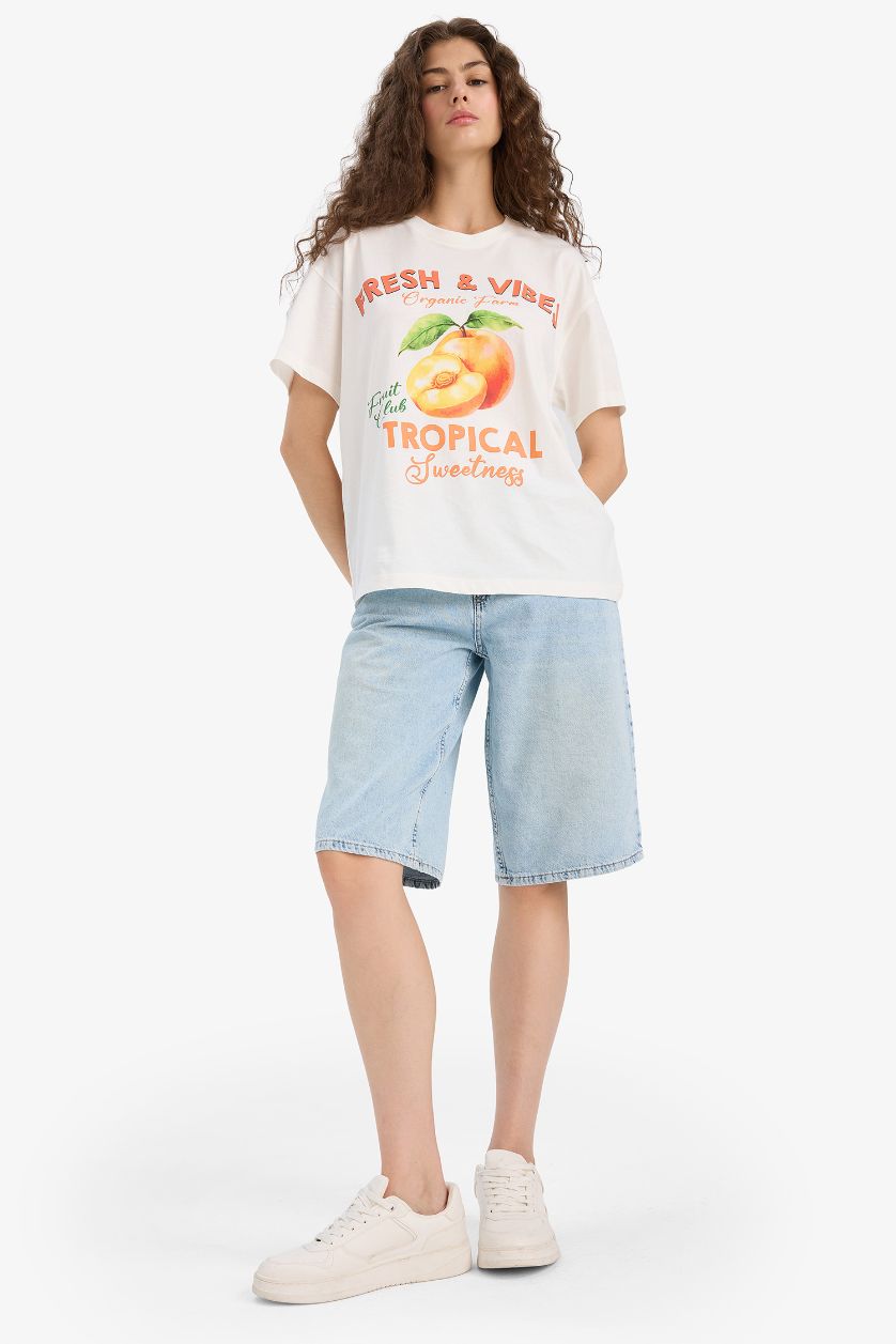 نساء اوف وايت تيشيرت اوفر سايز مطبوع برقبة مستديرة