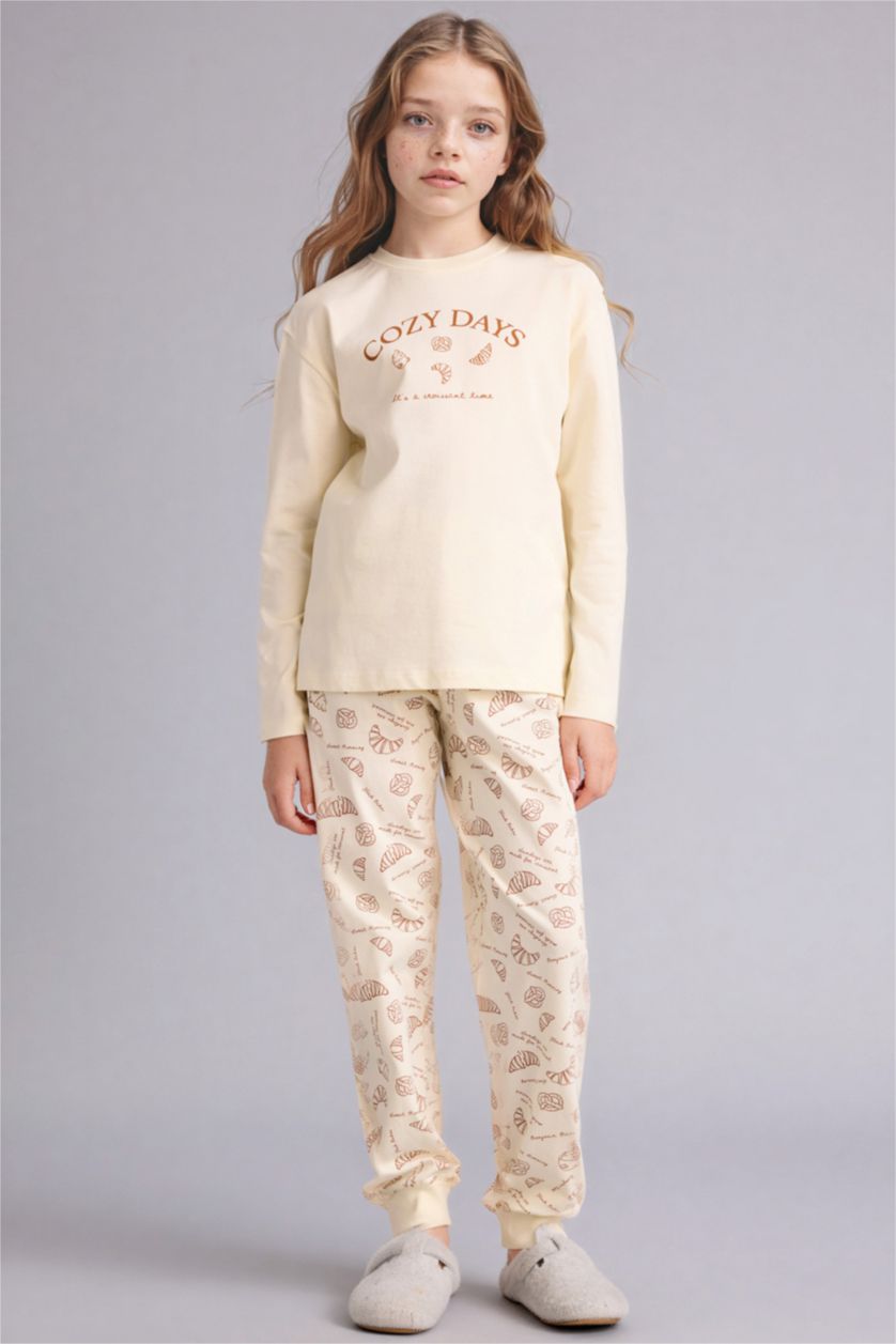 Girls & Teens Ecru 2 piece Regular Fit Knitted Pyjamas