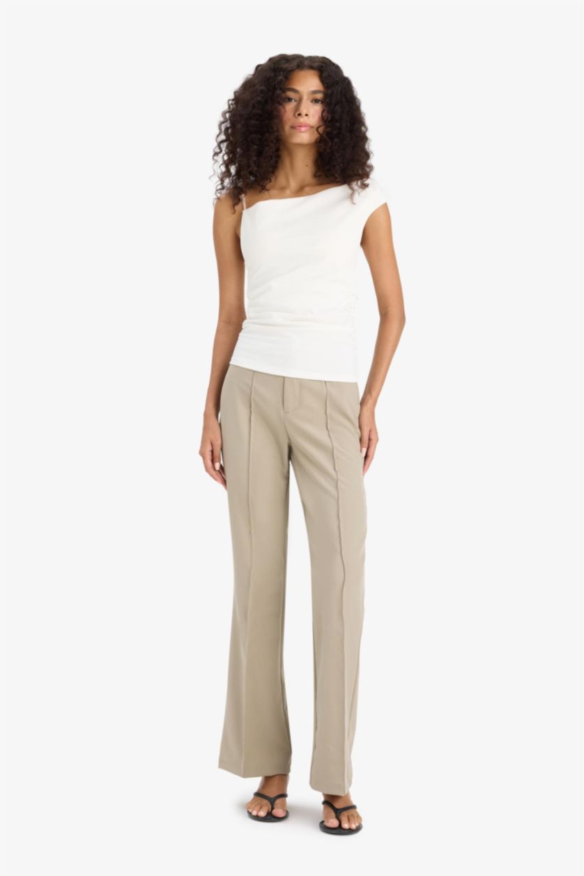 Kadın Ekru Asimetrik Tek Omuzlu Krep Bluz