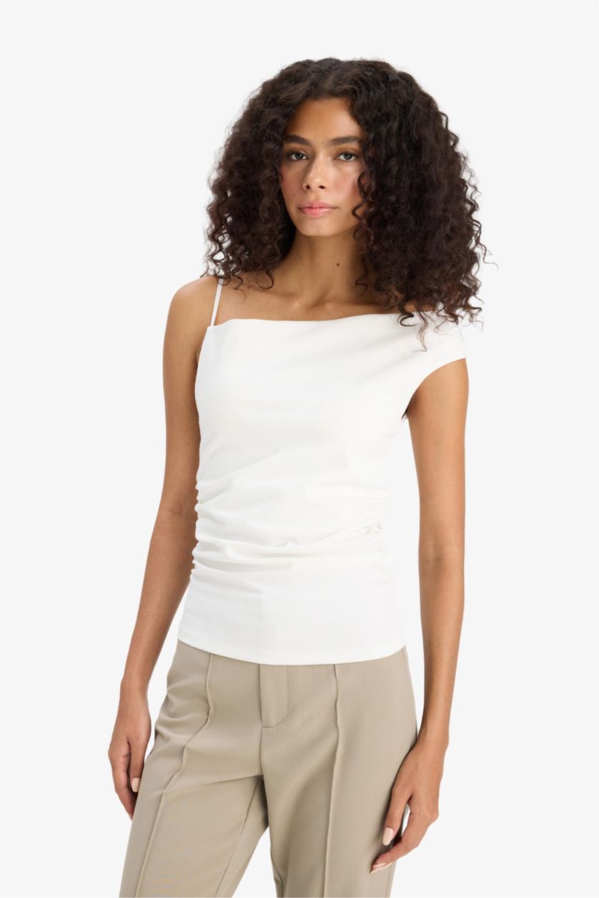 Kadın Ekru Asimetrik Tek Omuzlu Krep Bluz