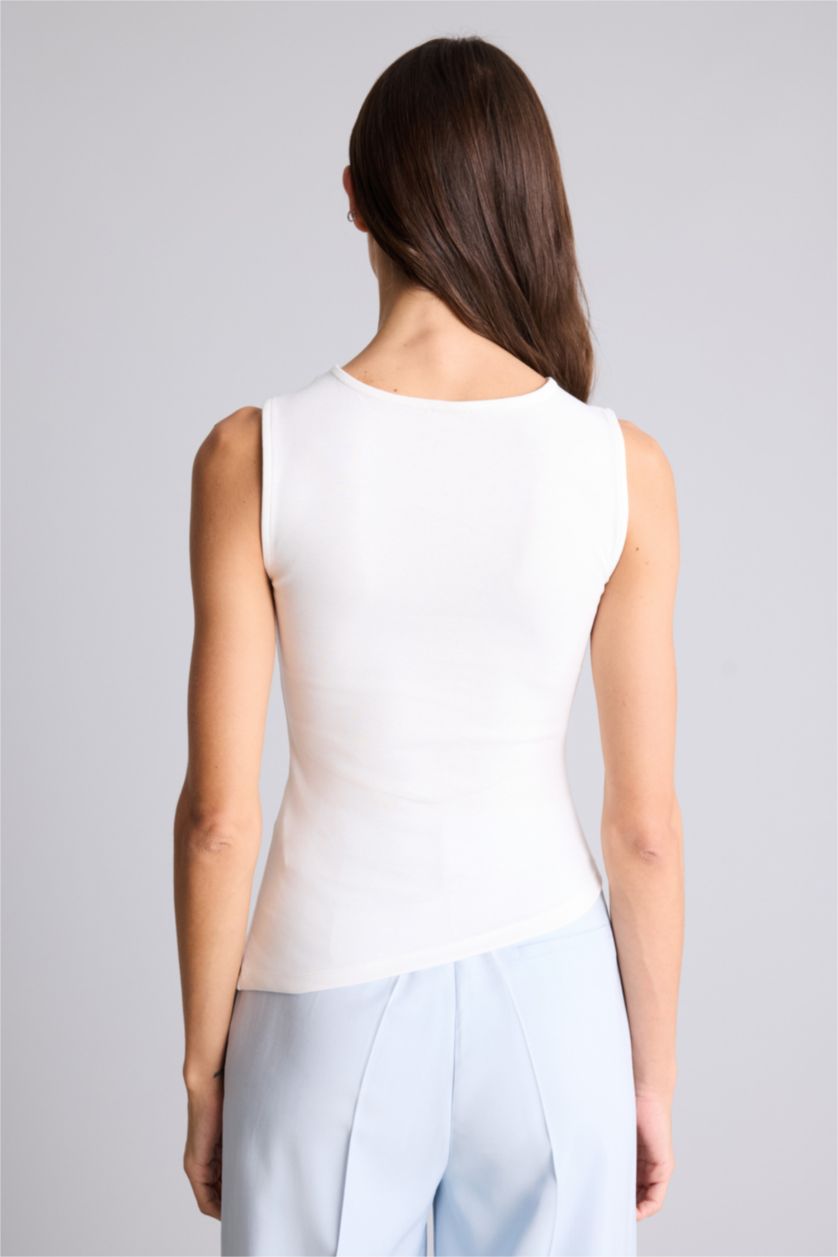 حريمي بيج فاتح تانك توب مضلع سليم فيت برقبة مستديرة