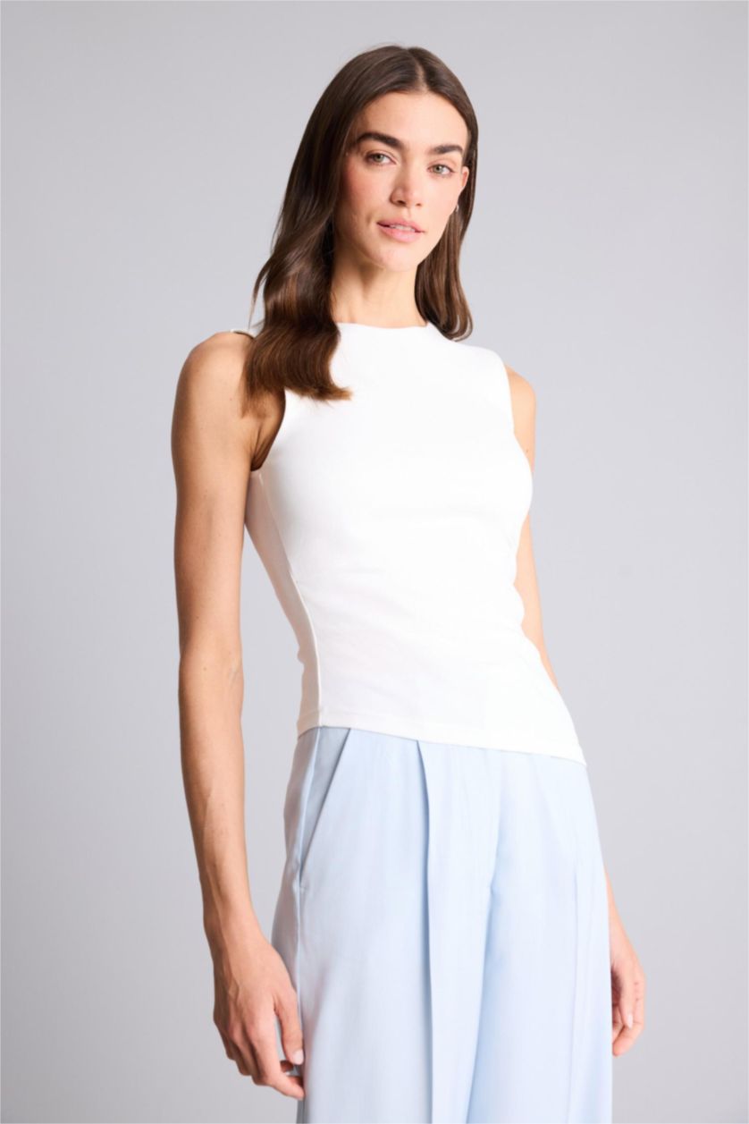 حريمي بيج فاتح تانك توب مضلع سليم فيت برقبة مستديرة