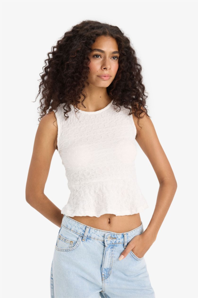 نساء بيج فاتح ديباردور من قماش مجعد سليم فيت برقبة مستديرة