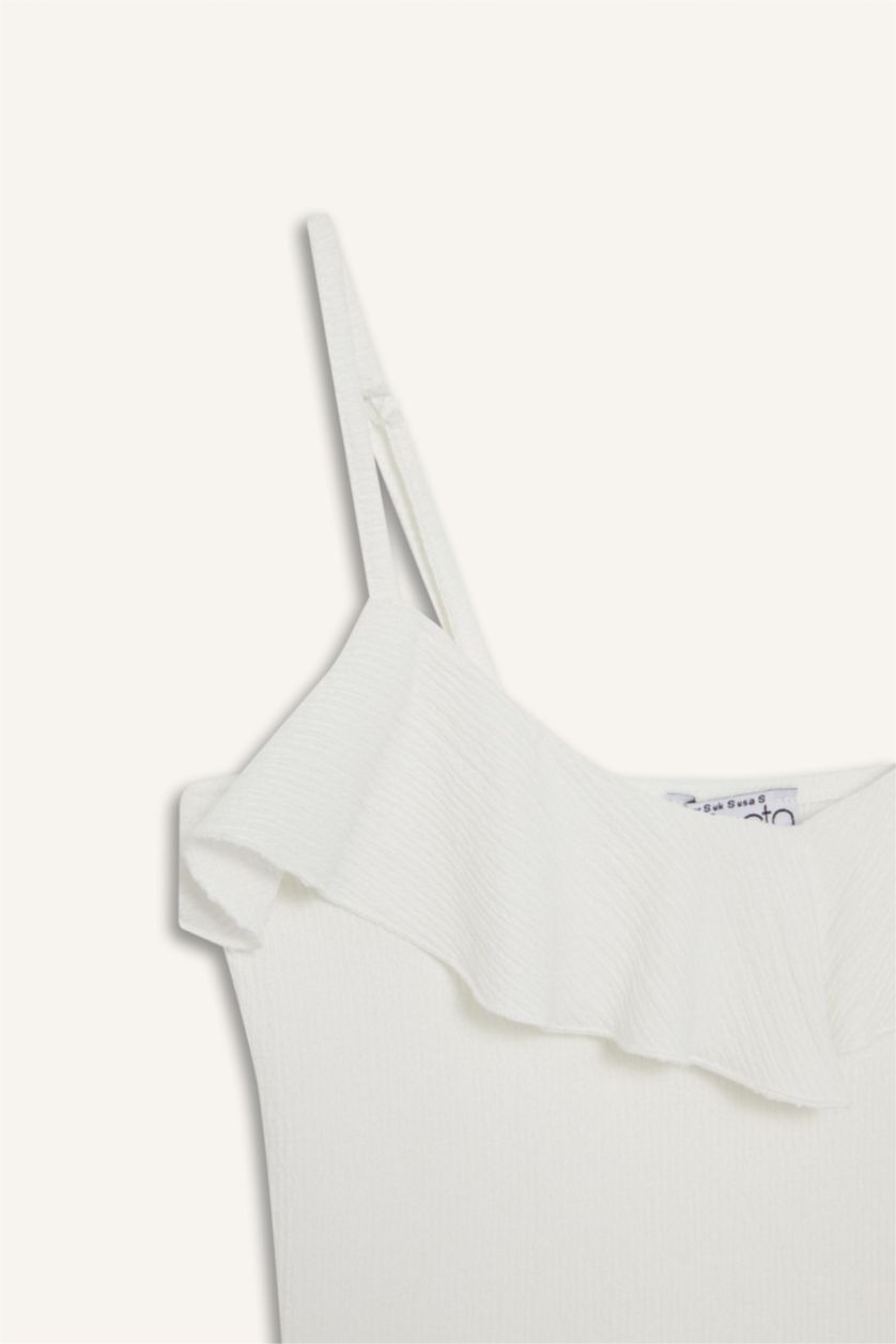 Kadın Kırık Beyaz Slim Fit Dar Kesim Fırfırlı Yaka Beyaz Askılı Atlet