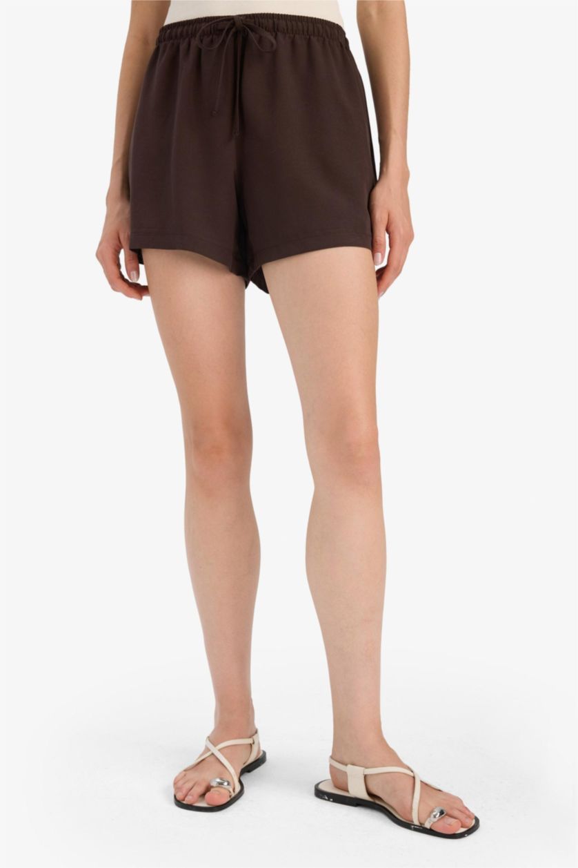 Kadın Kahve Normal Bel Kısa Paça Keten Karışımlı Şort