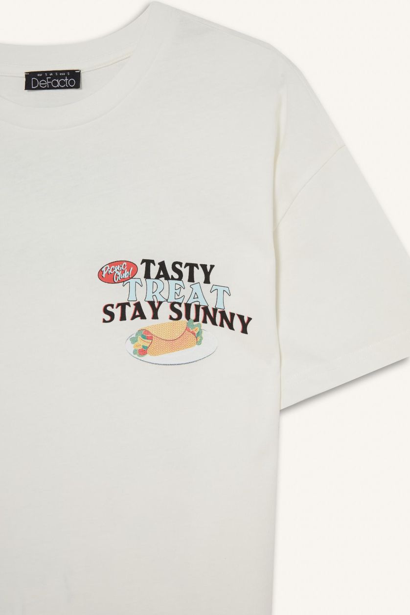 Kadın Kırık Beyaz Oversize Geniş Kalıp Bisiklet Yaka Sırt Baskılı Kısa Kollu Tişört