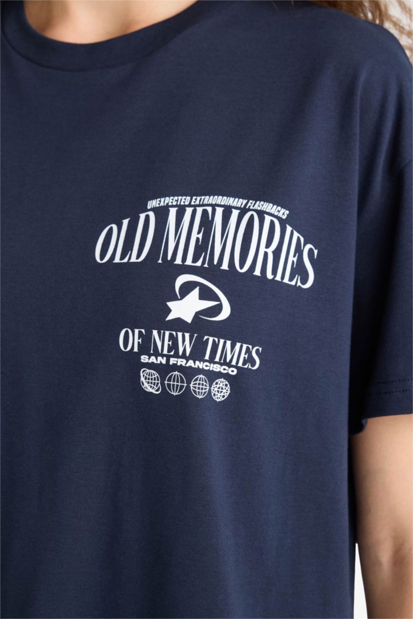 Kadın Lacivert Oversize Geniş Kalıp Bisiklet Yaka Sırt Baskılı Kısa Kollu Tişört