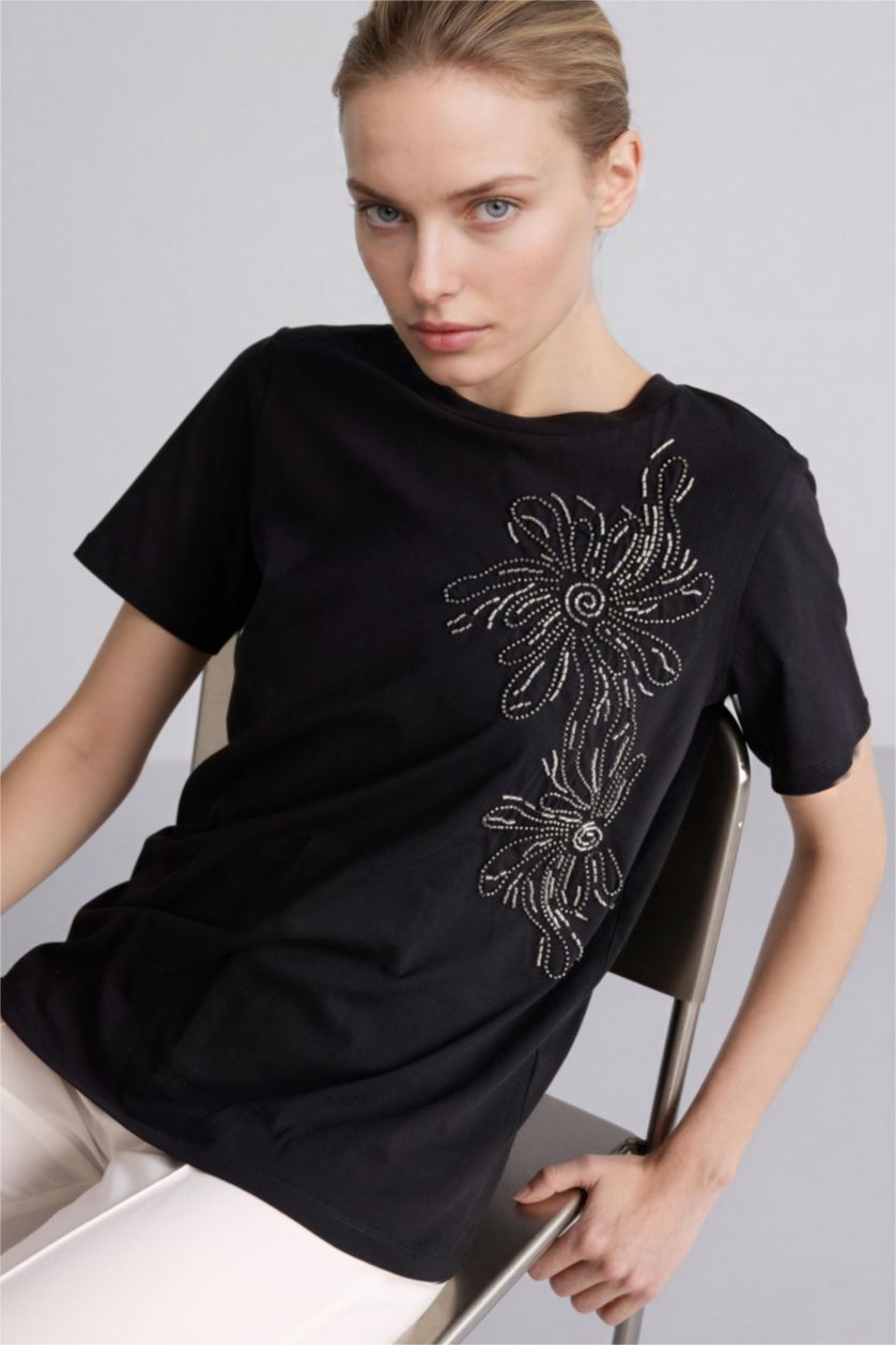 Kadın Siyah Regular Fıt Penye Kısa Kollu Tişört