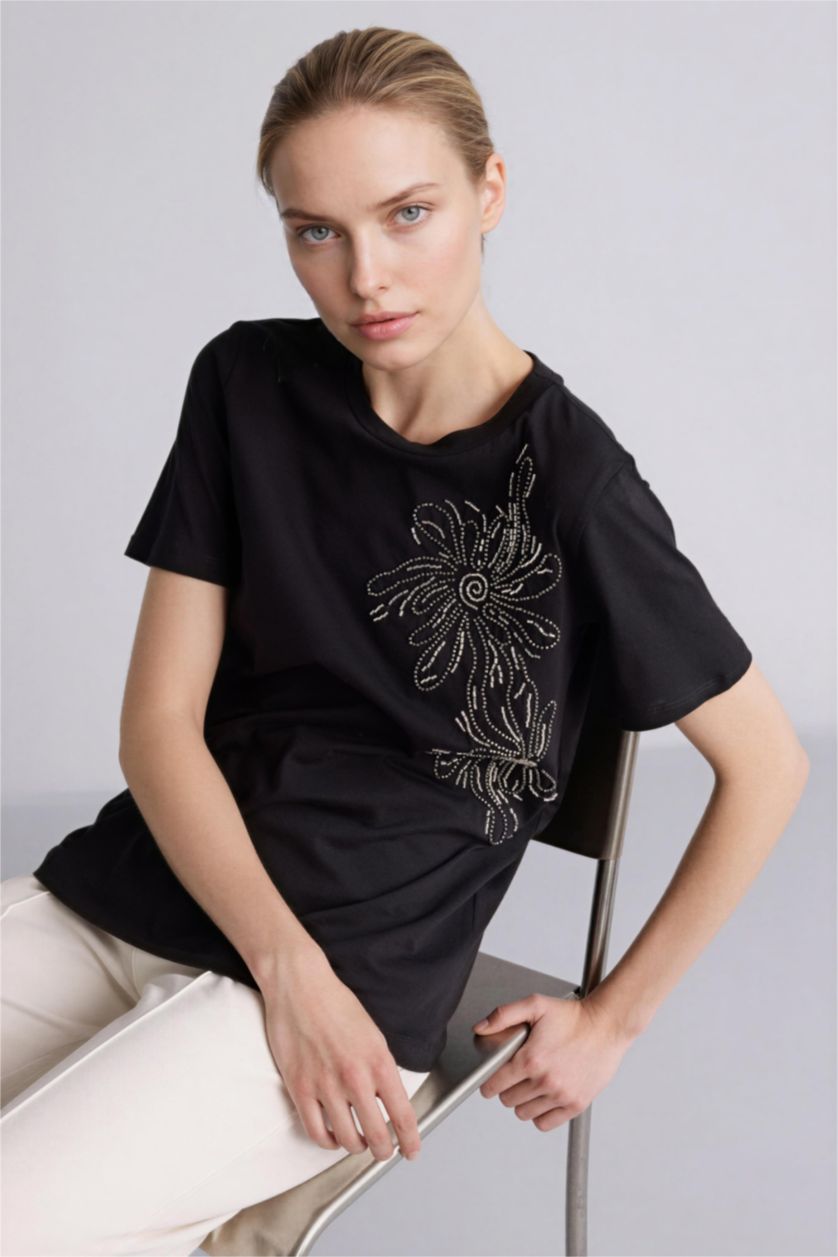 Kadın Siyah Regular Fıt Penye Kısa Kollu Tişört