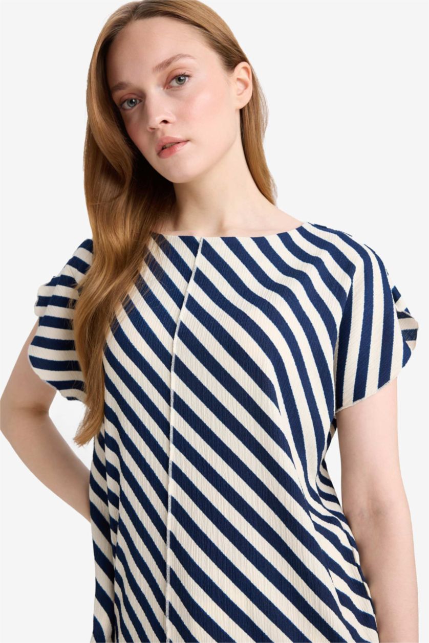 Kadın Ekru Regular Fıt Bürümcük Kısa Kollu Tişört