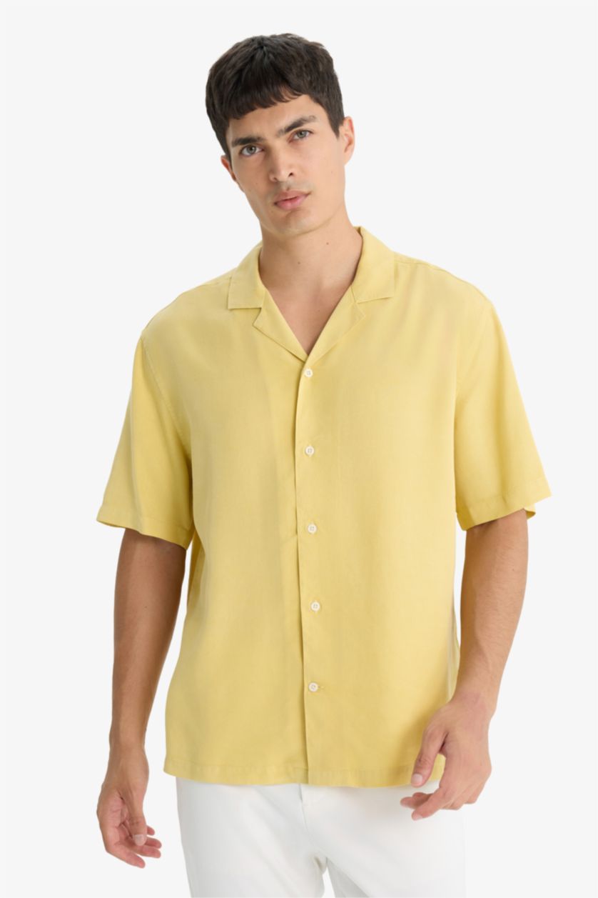Man Light Yellow Relax Fit Polo Neck Tencel Short Sleeve Shirt