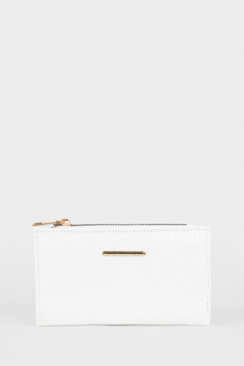 Woman White Woman Faux Leather Wallets
