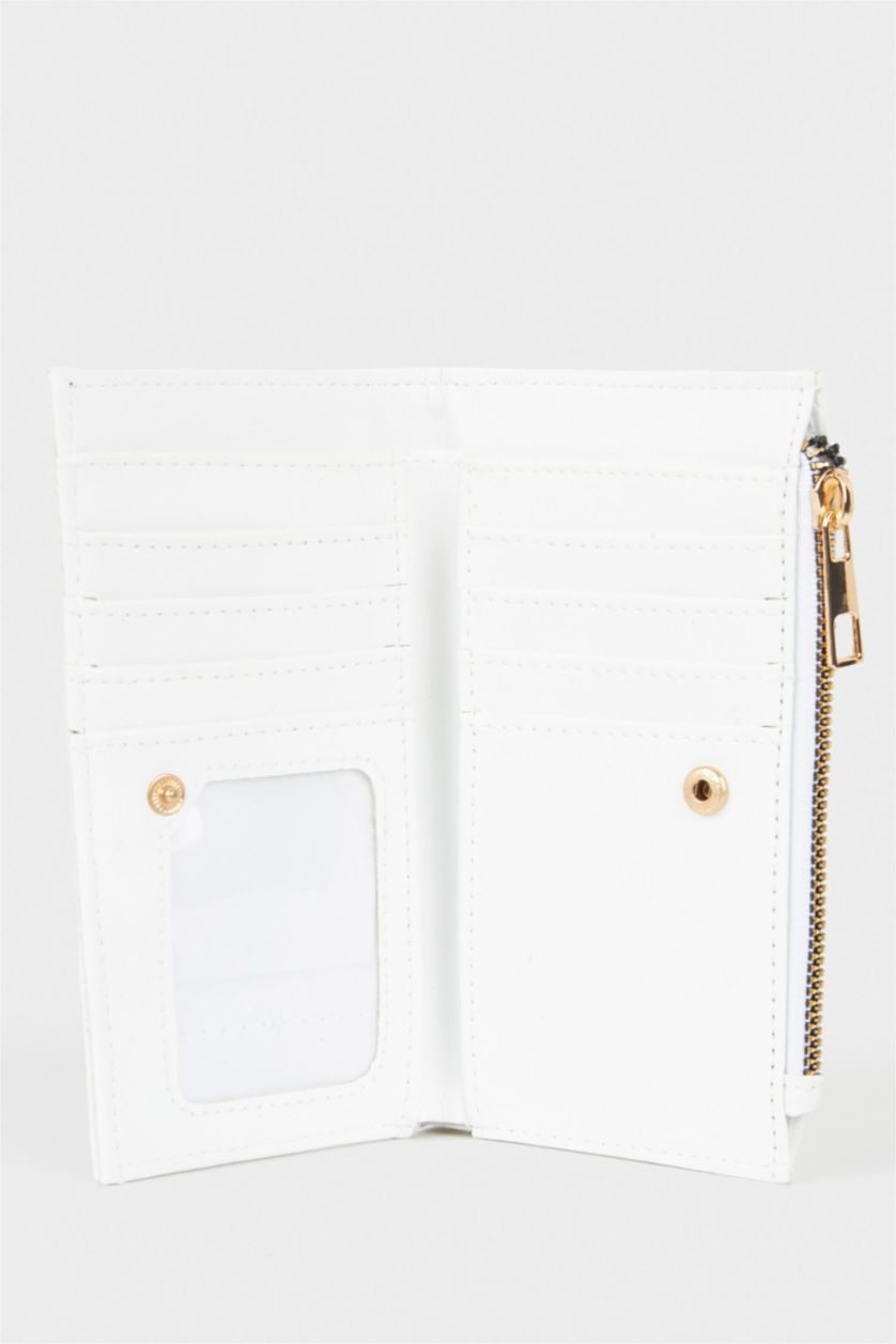 Woman White Woman Faux Leather Wallets