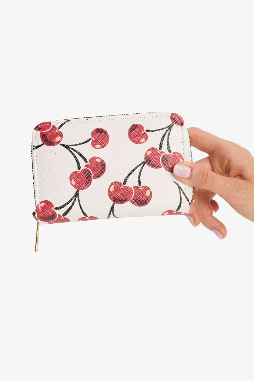 Woman White Woman Faux Leather Wallets