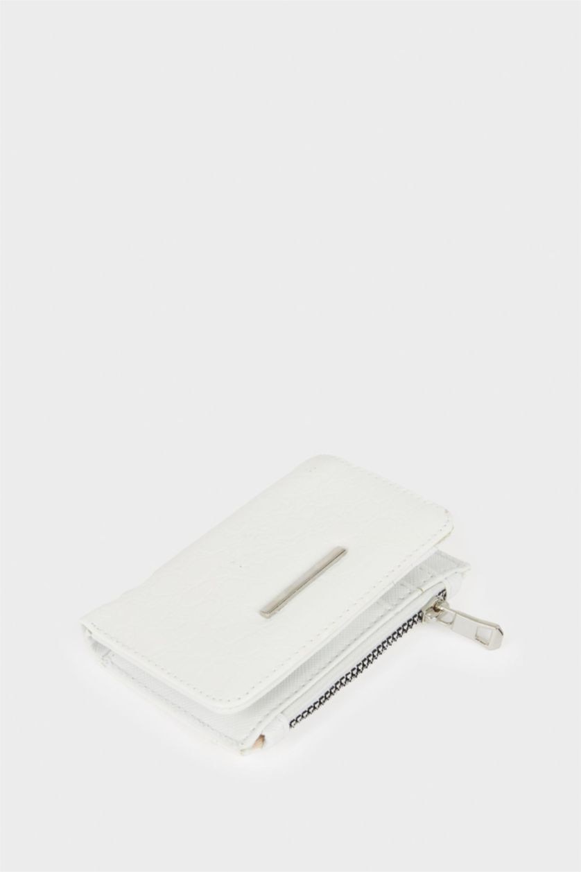 Woman White Woman Faux Leather Wallets