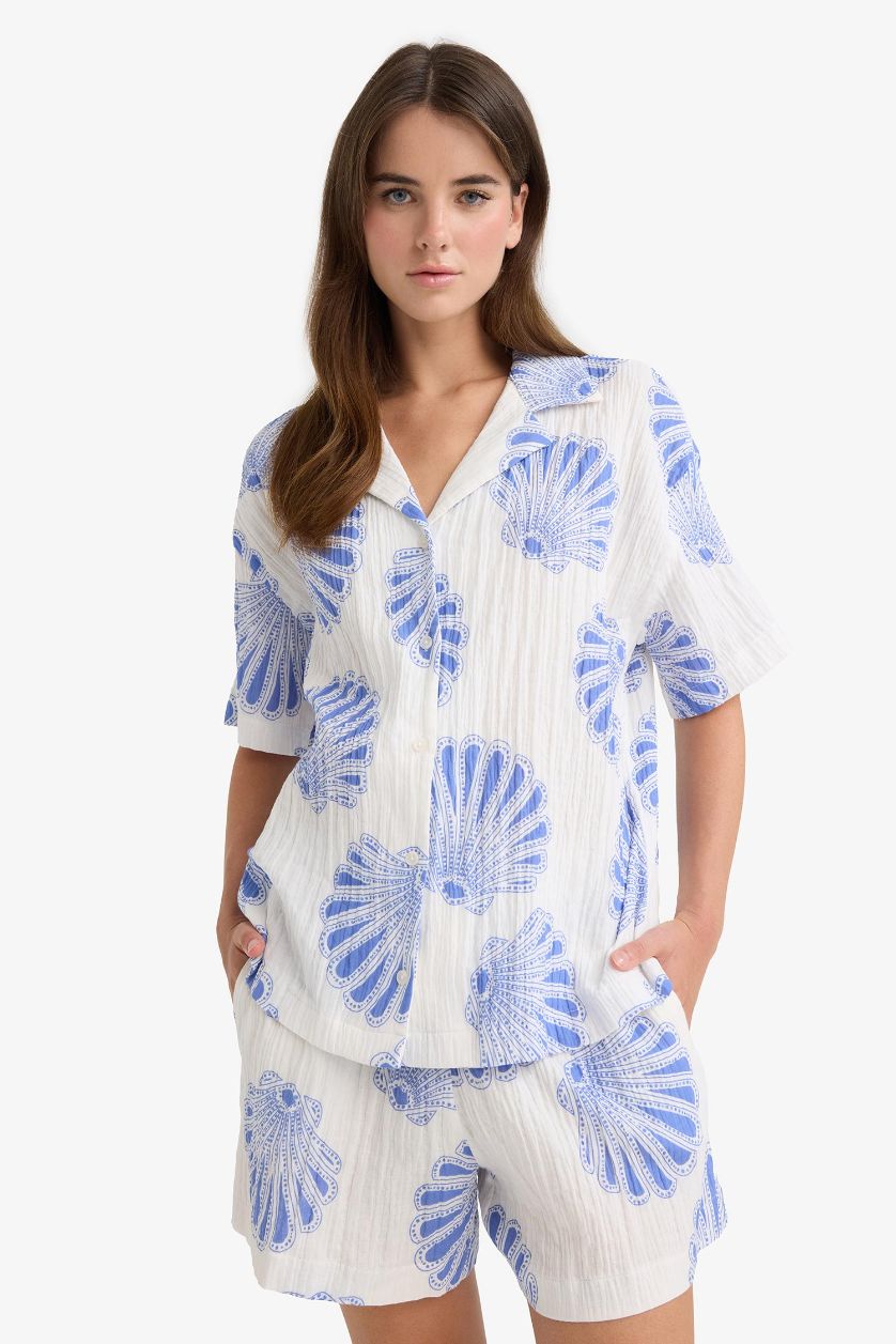 Kadın Ekru Regular Fit Desenli Ceket Yaka Müslin Kısa Kollu Gömlek