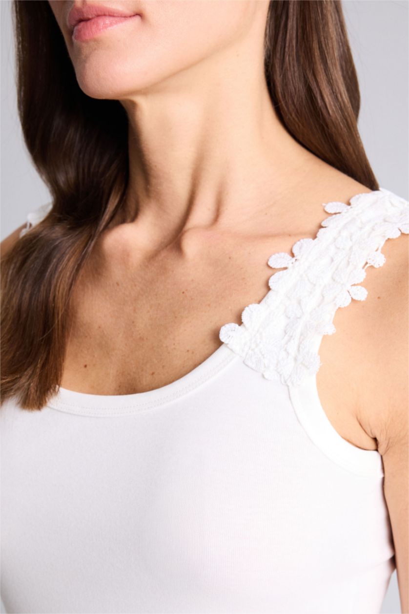 Woman Ecru Slim Fit Ribana U Collar Tank Top