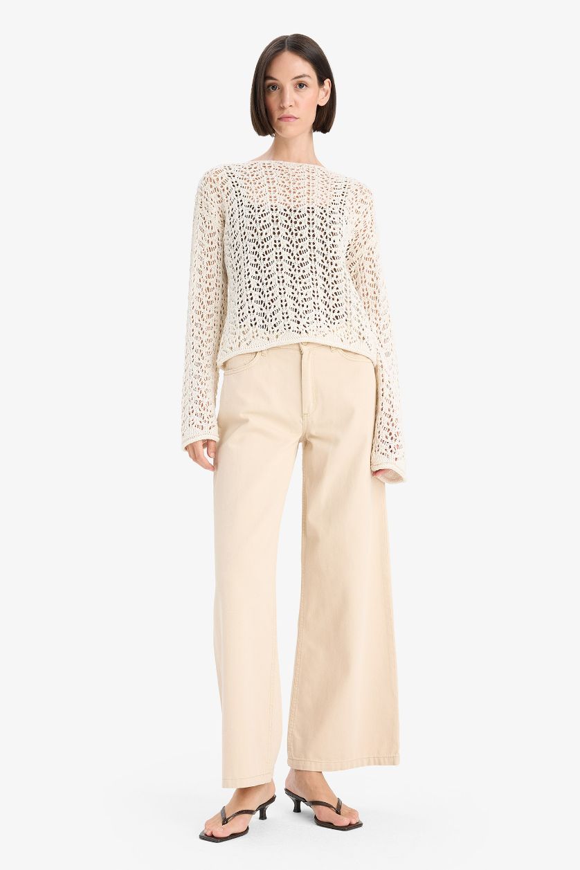 Kadın Ekru Regular Fit Kayık Yaka Ajurlu Kazak