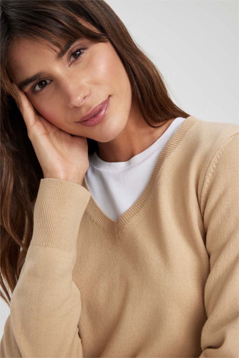FEMME Beige Pull-Over Coupe Régulière Col En V