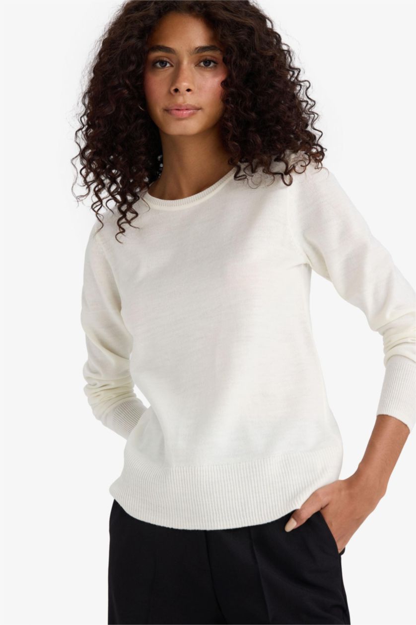 WOMAN Ecru Regular Fit Soft Textured Crew Neck Basic Knitted Pullover