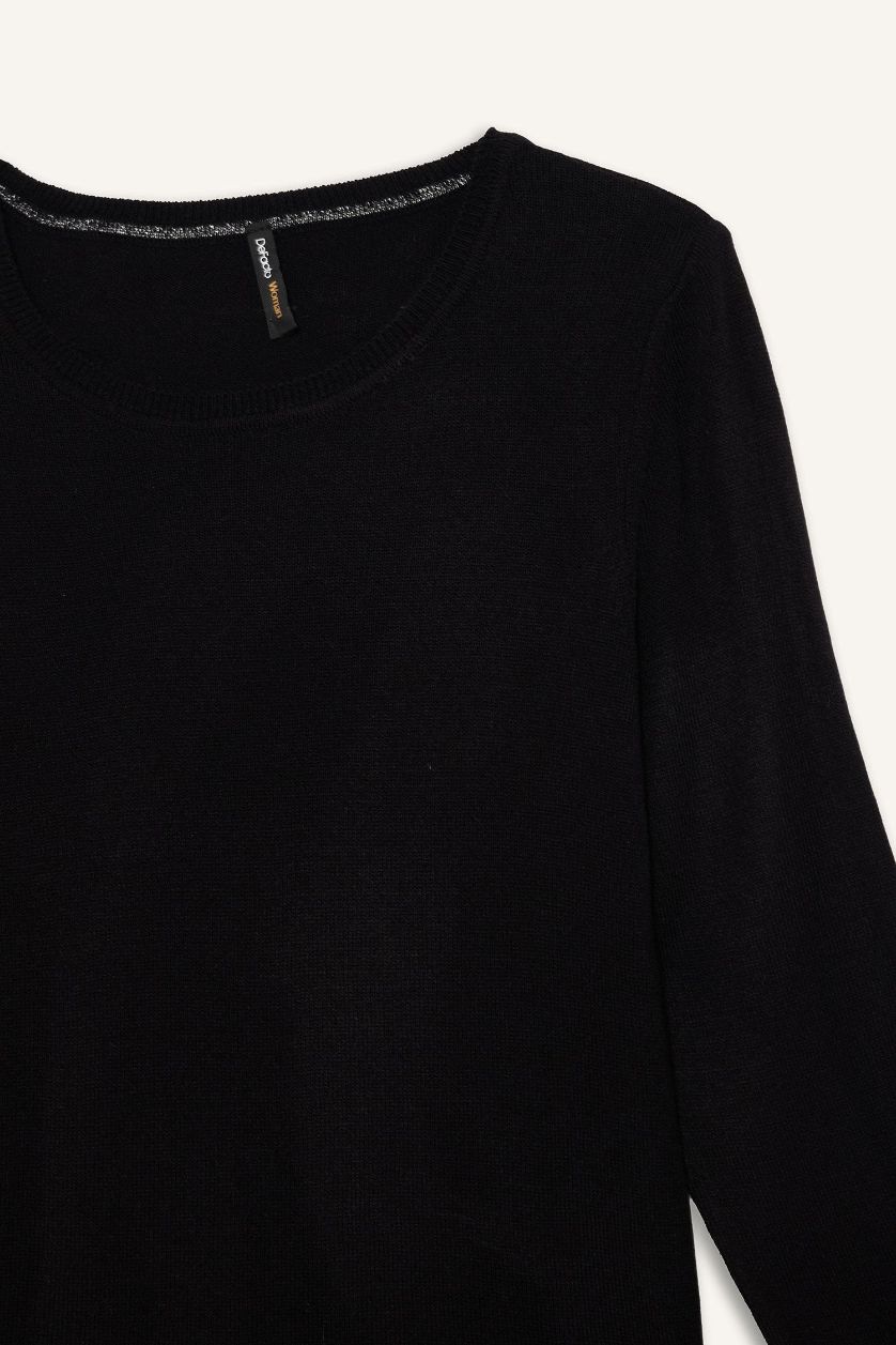 Kadın Siyah Regular Fit Bisiklet Yaka Triko Kazak