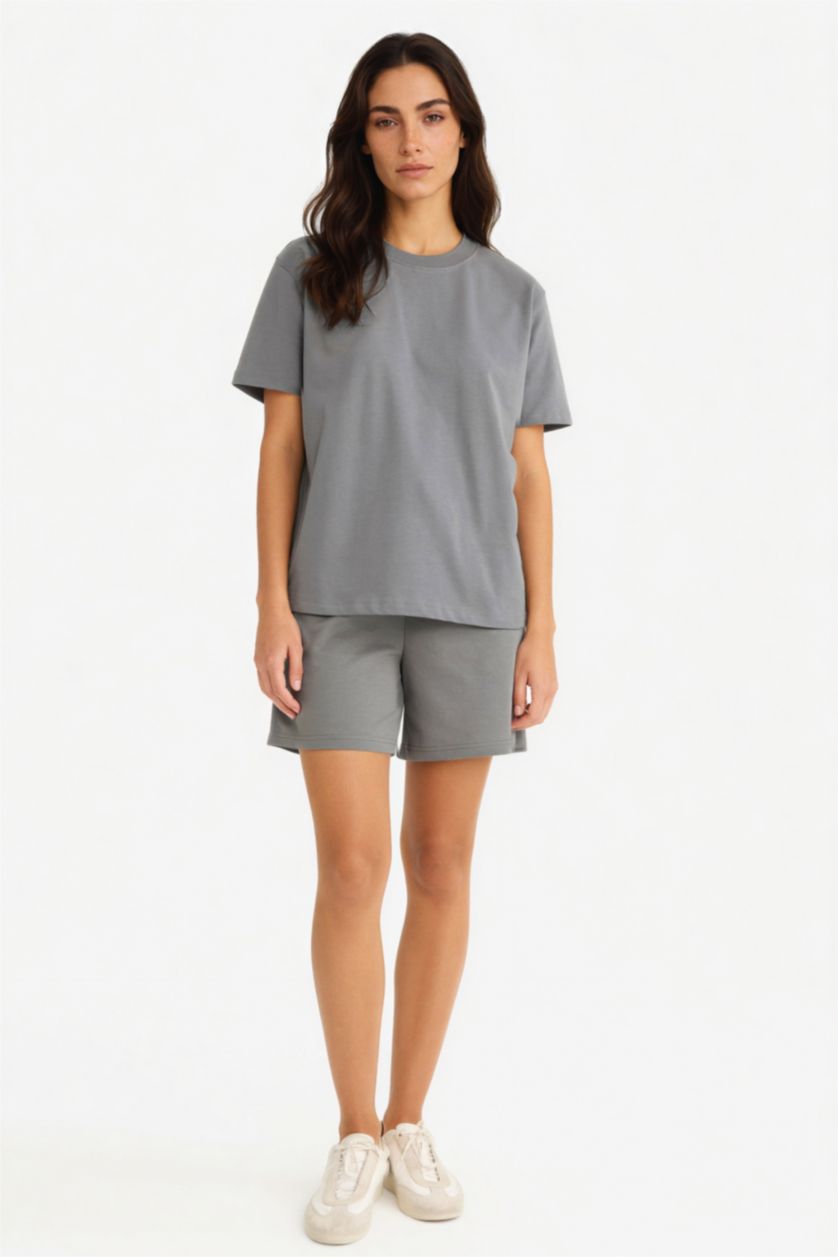 نساء أنثرا تيشيرت سادة بريميوم قصة عادية بياخة مستديرة