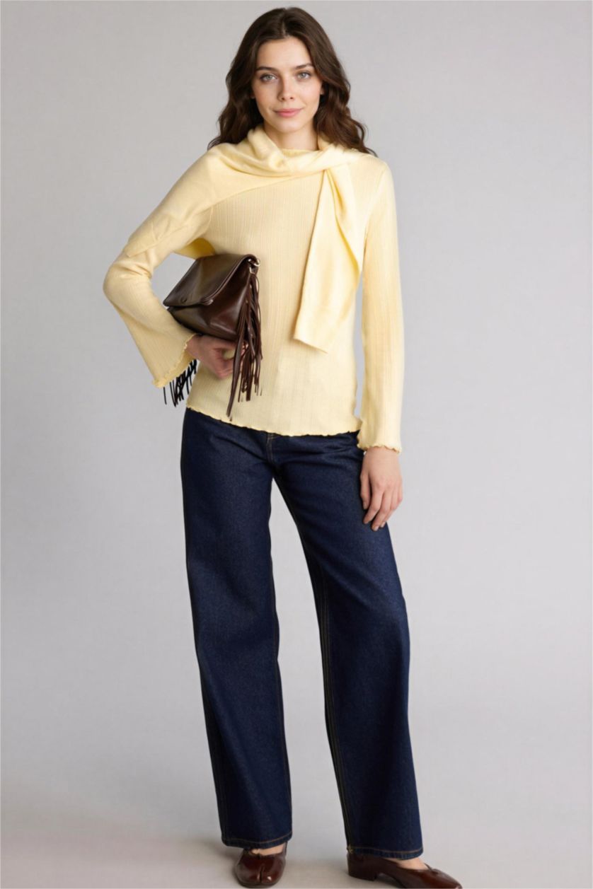 Woman Light Yellow Slim Fit Camisole Long Sleeve Tunic