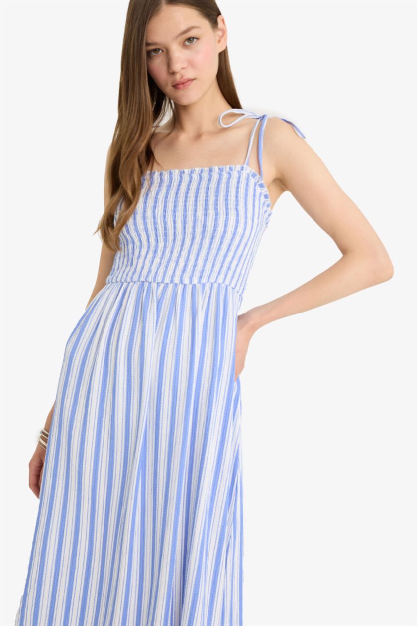 Kadın Mavi Çizgili Bürümcük Askılı Midi Elbise