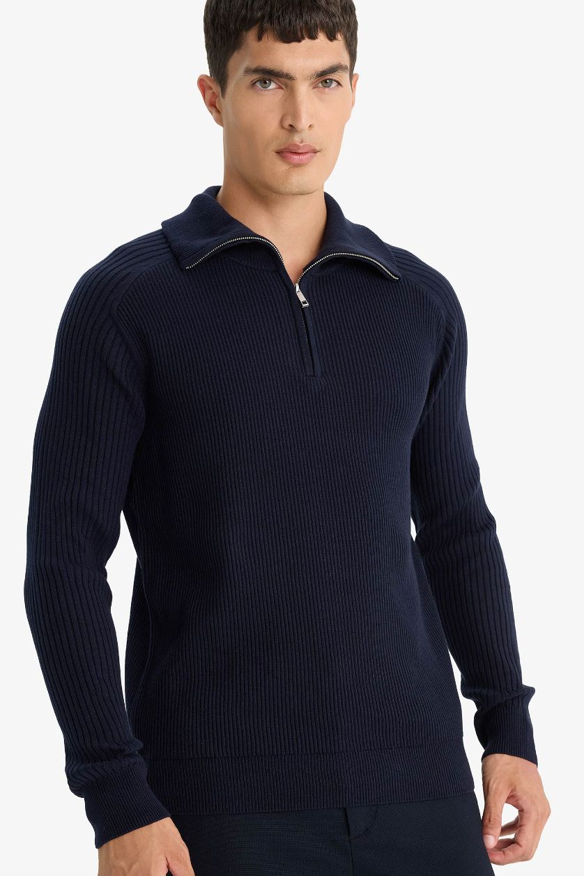 Man NAVY Standard Fit Zippered Stand Collar Knit Pullover
