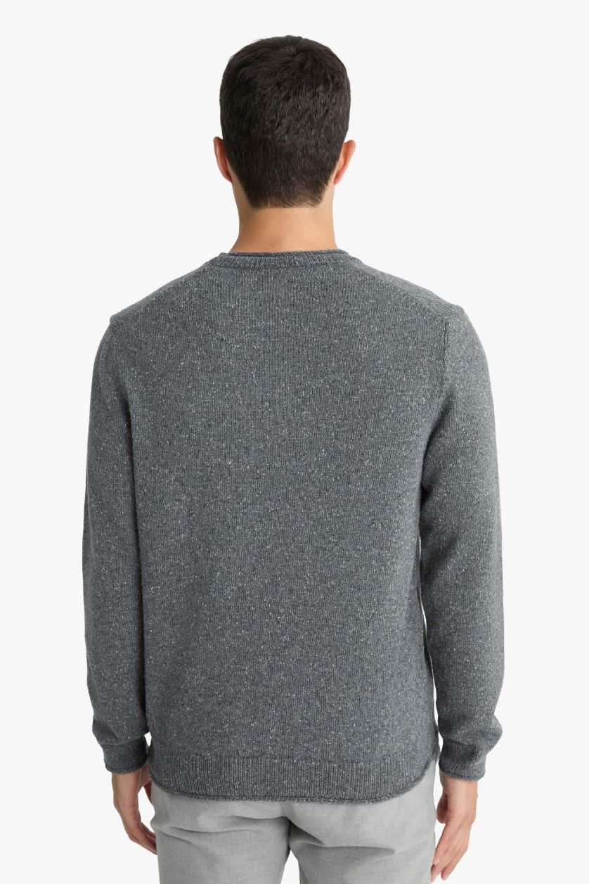 رجال رمادي داكن بلوفر تريكو قصة عادية بياقة مستديرة