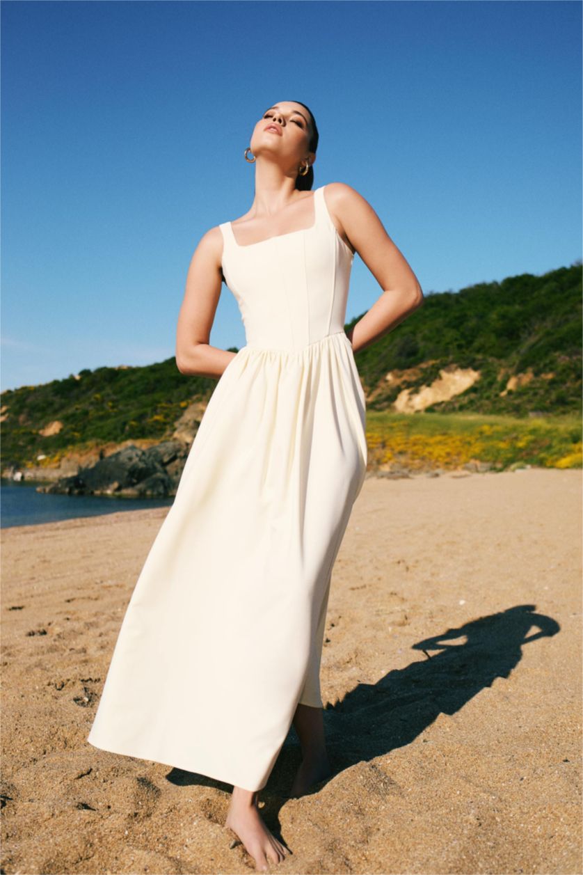 Kadın Açık Sarı Afra x DeFacto Kare Yaka Askılı Midi Elbise