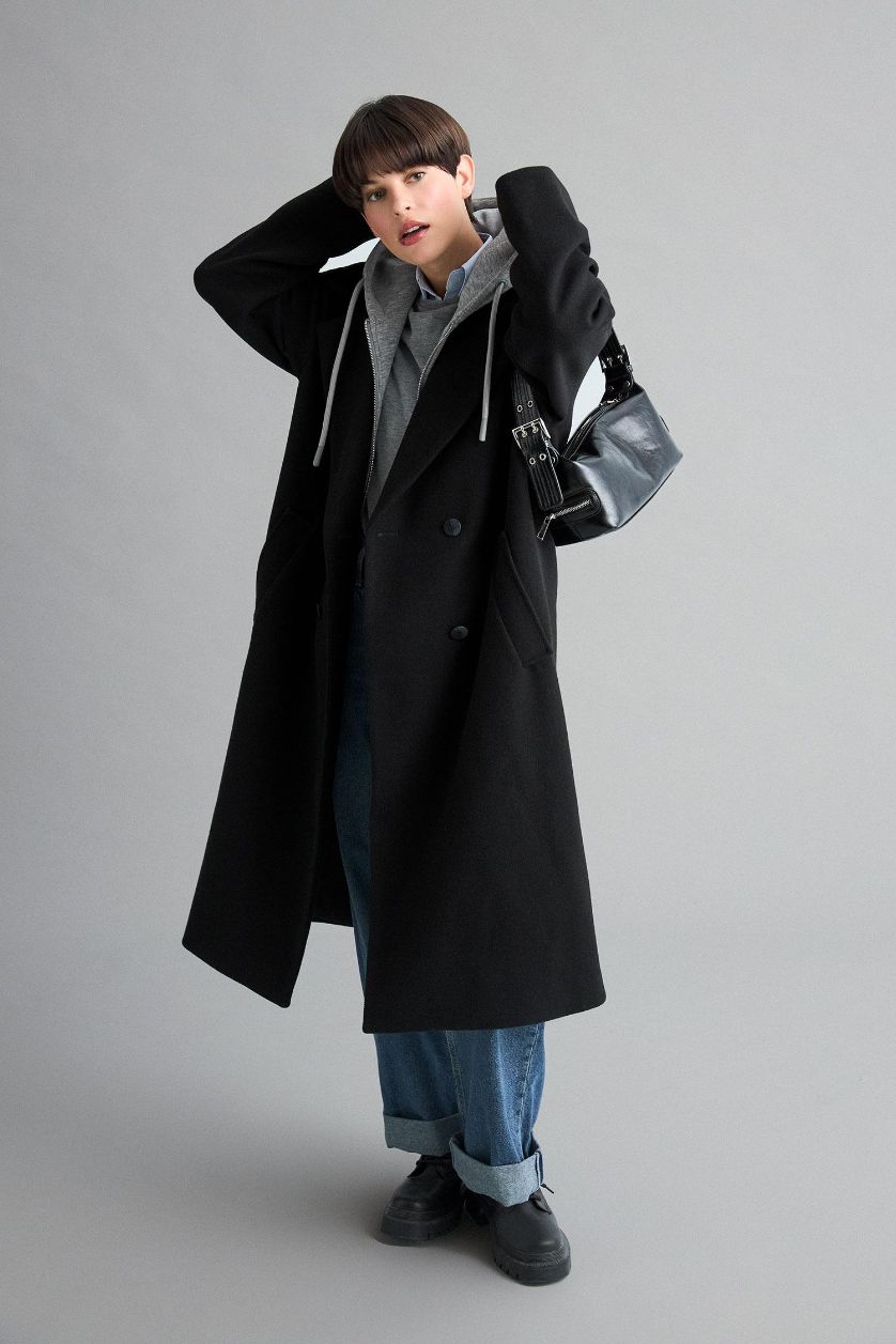 Woman Black Regular Fit Cachet