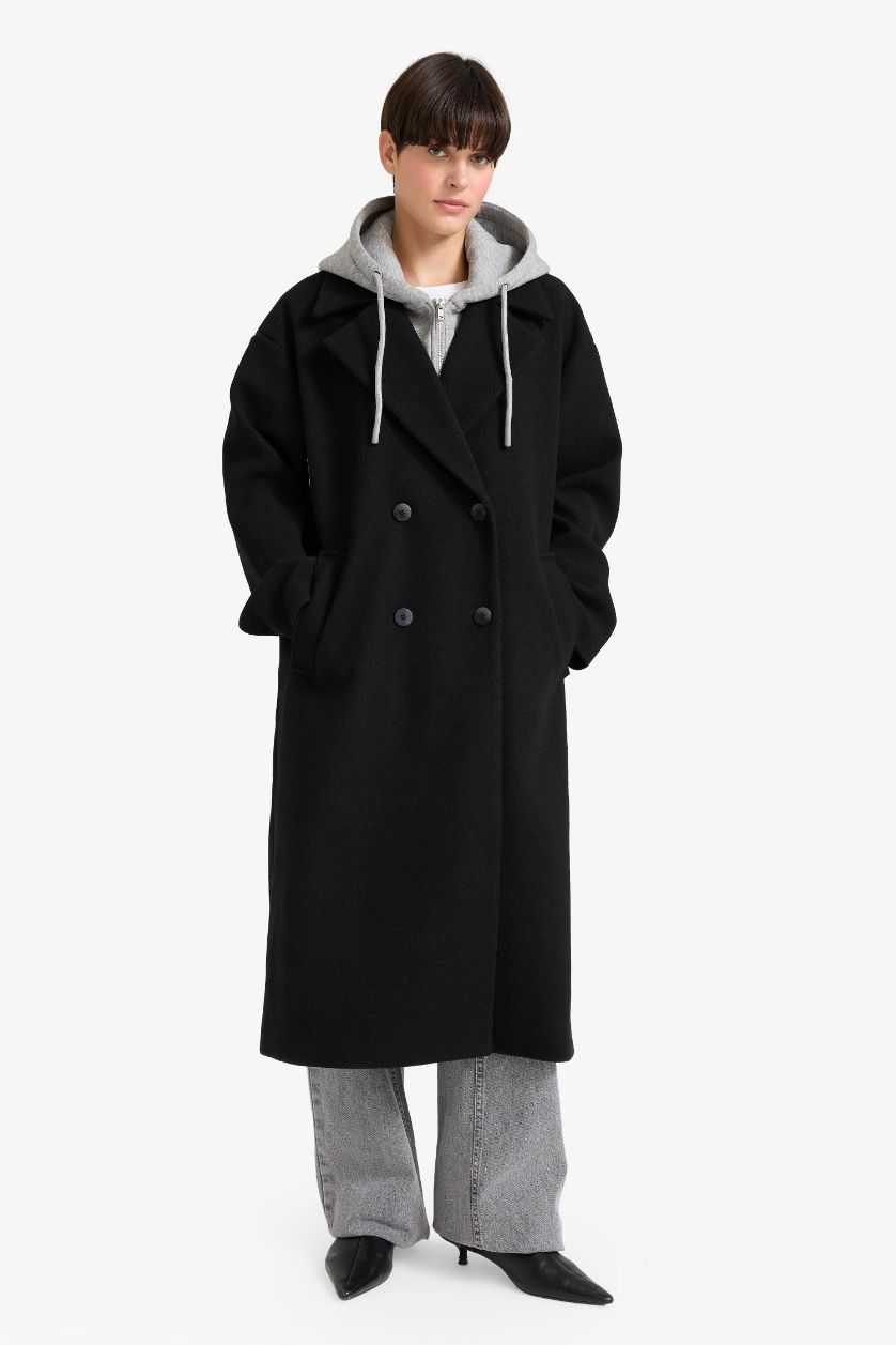 Woman Black Regular Fit Cachet