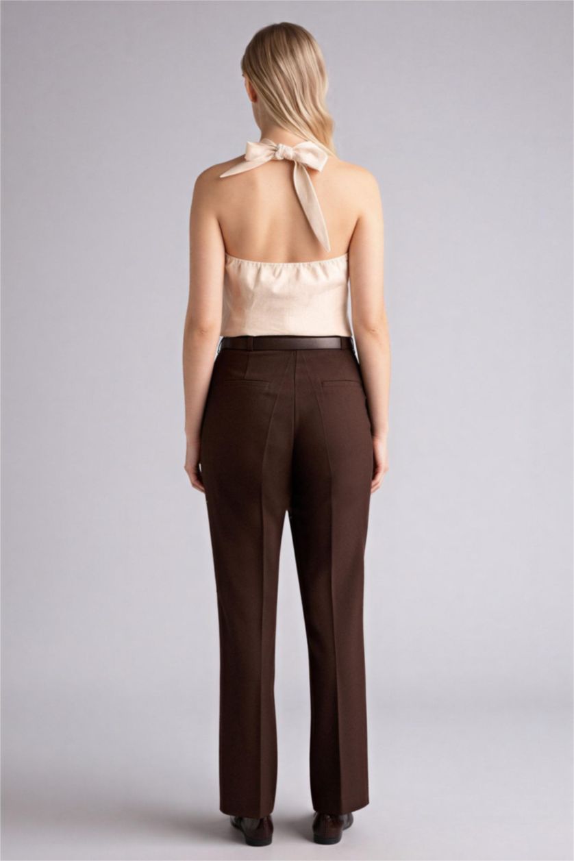 Woman Brown Straight Fit Regular Hem Pocket Detailed Trousers