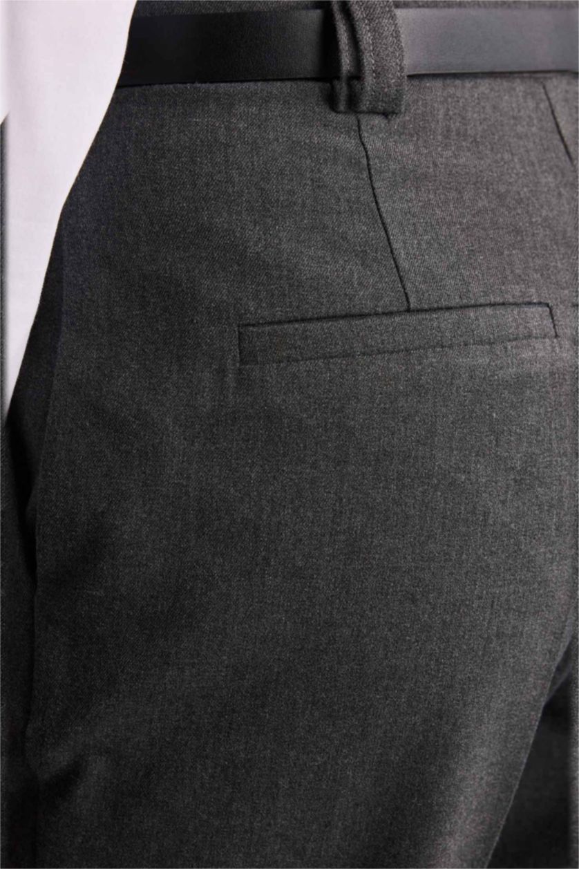 Woman Grey Straight Fit Regular Hem Pocket Detailed Trousers