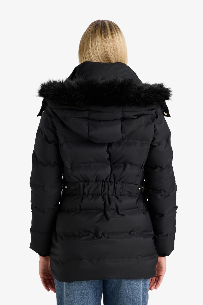 Kadın Siyah Su Geçirmez Regular Fıt Kapüşonlu Parka