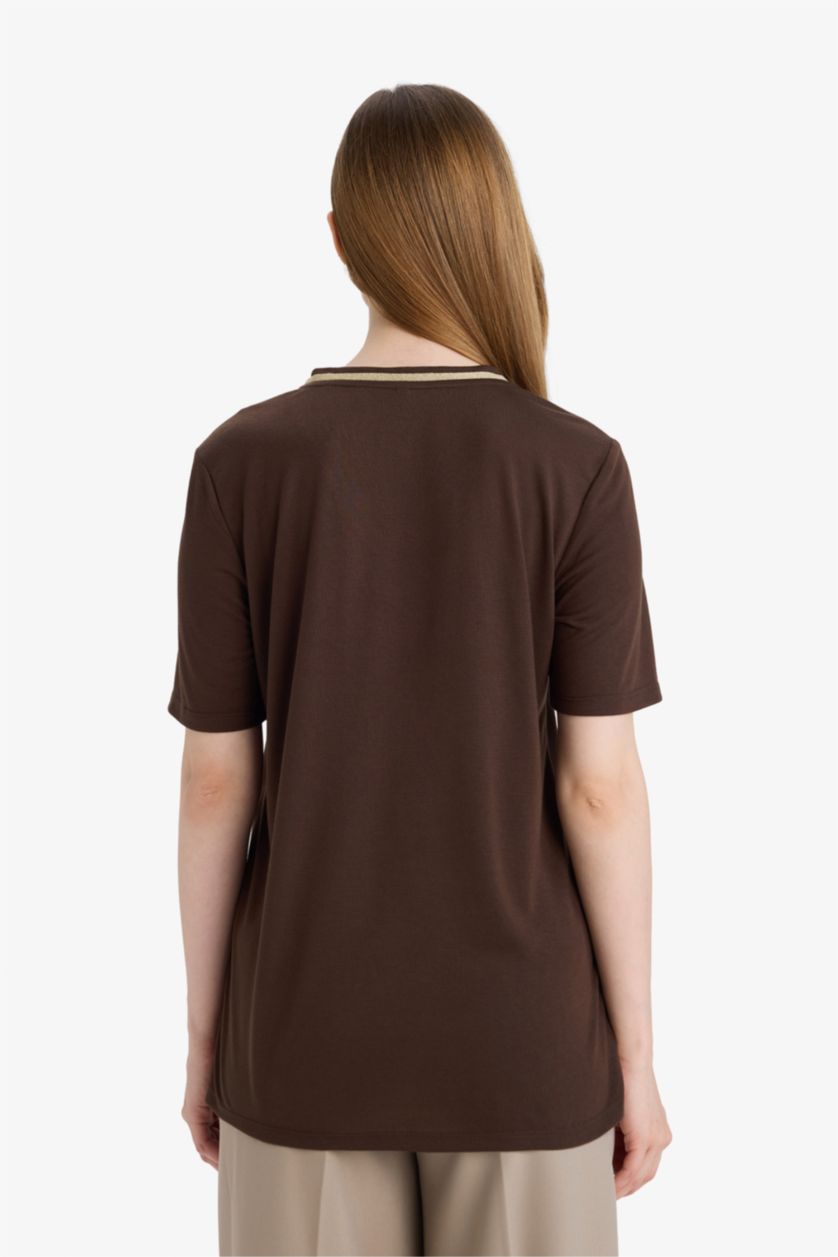 Женщины Коричневый Футболка Regular Fit с V-образным вырезом и коротким рукавом
