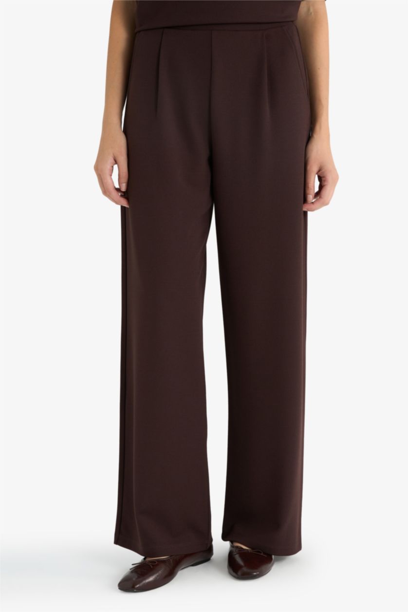 Woman Brown Straight Fit Trousers