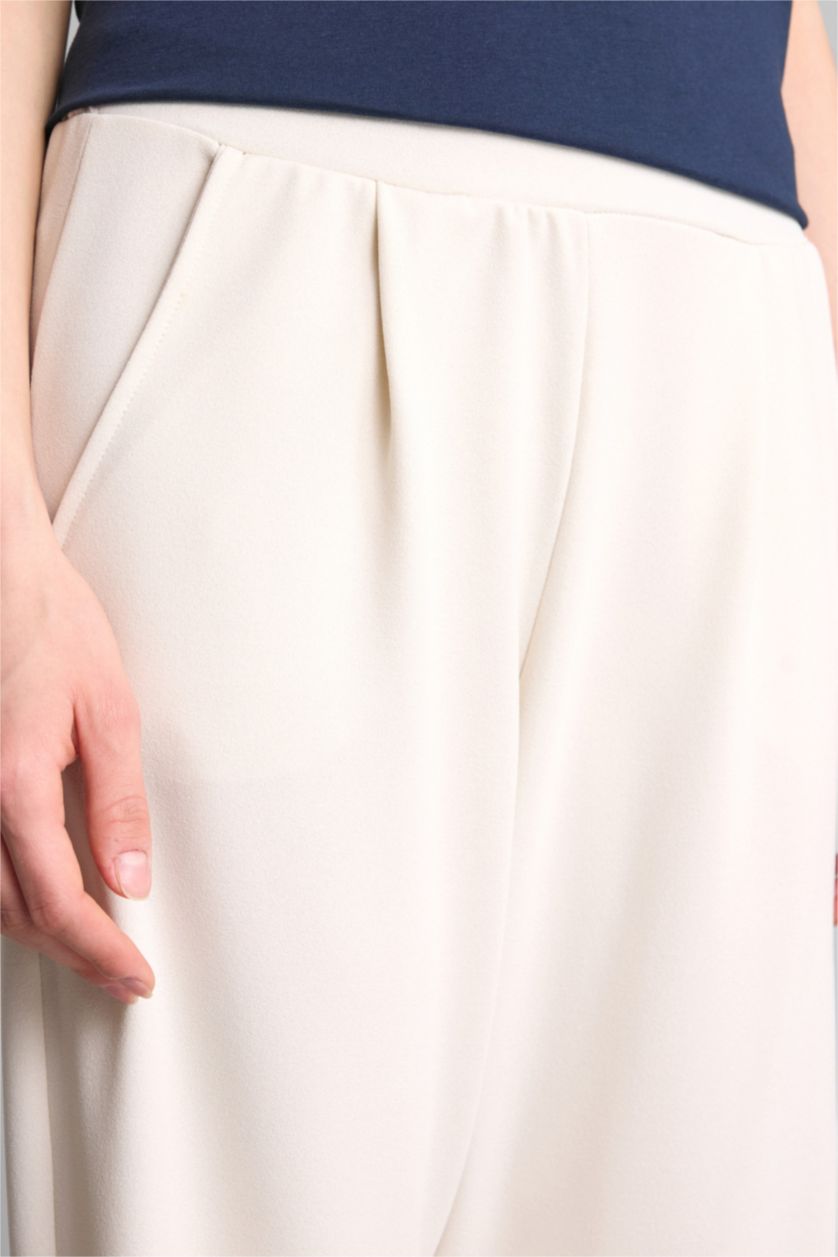 FEMME Beige Pantalon droit large Coupe droite