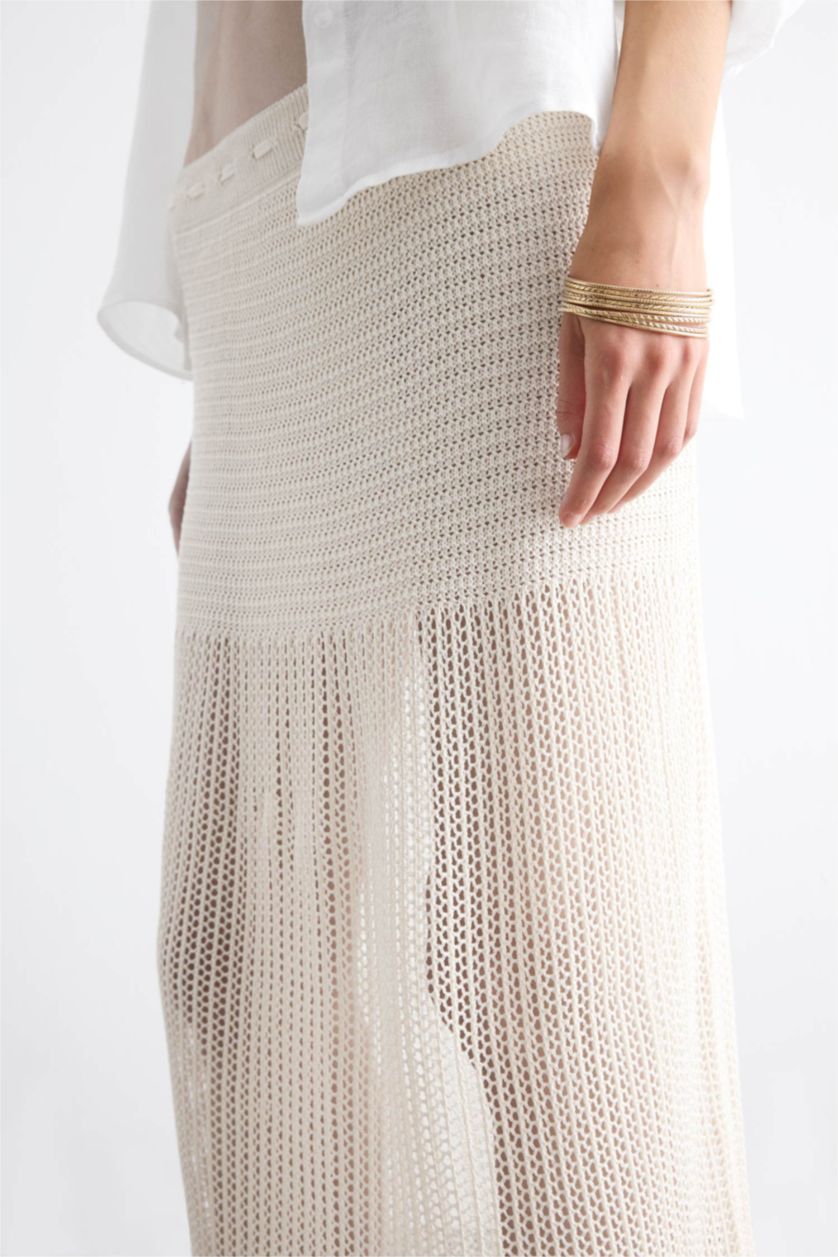 نساء بيج فاتح تنورة بحر كروشية بخصر مطاطي