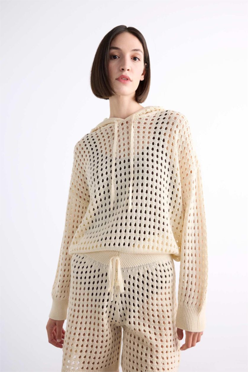 Kadın Ekru Kapüşonlu Kroşe Uzun Kollu Plaj Üstü