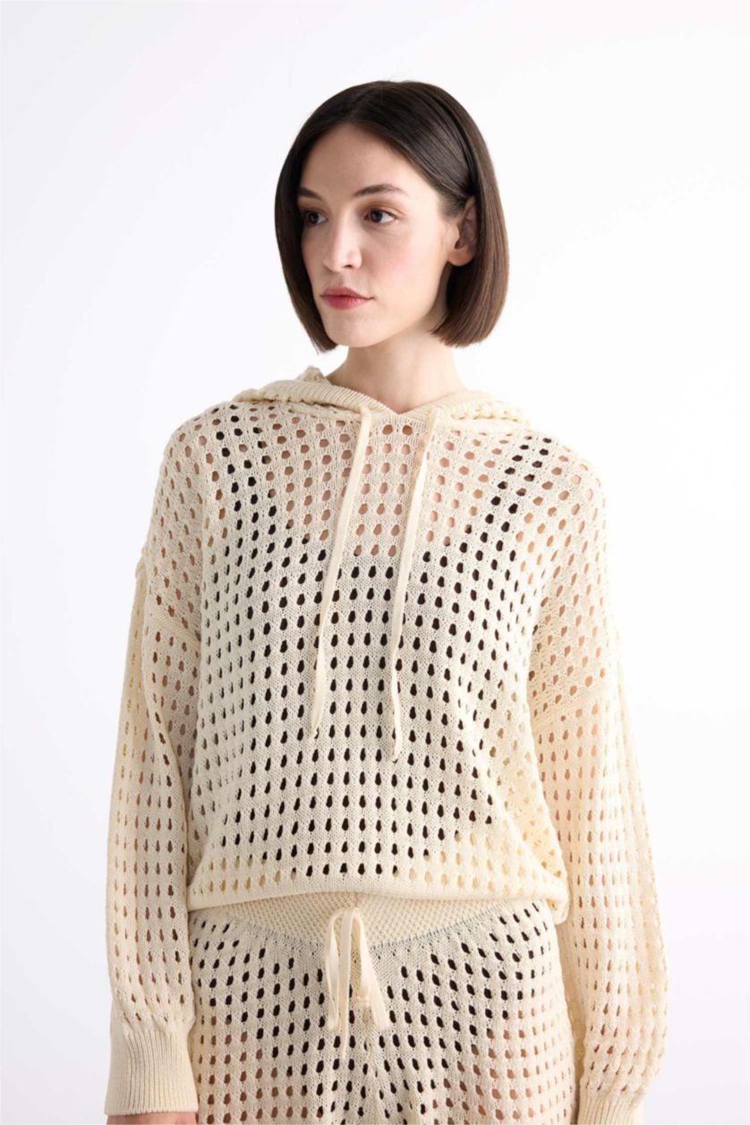 Kadın Ekru Kapüşonlu Kroşe Uzun Kollu Plaj Üstü