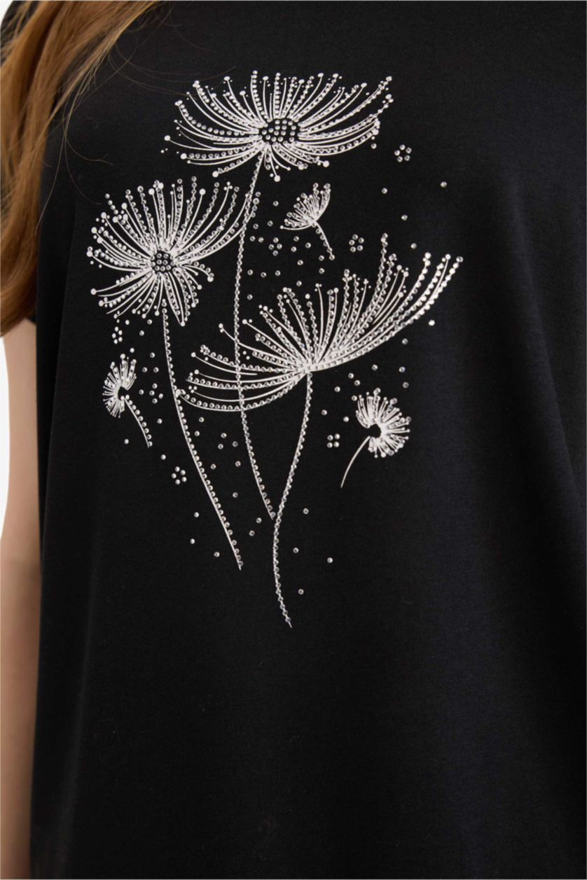 Әйелдерге қара Дөңгелек жағалы тас басылған қысқа жеңді футболка