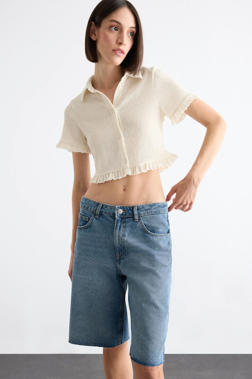 Woman White Polo Collar Short Sleeve Shirt