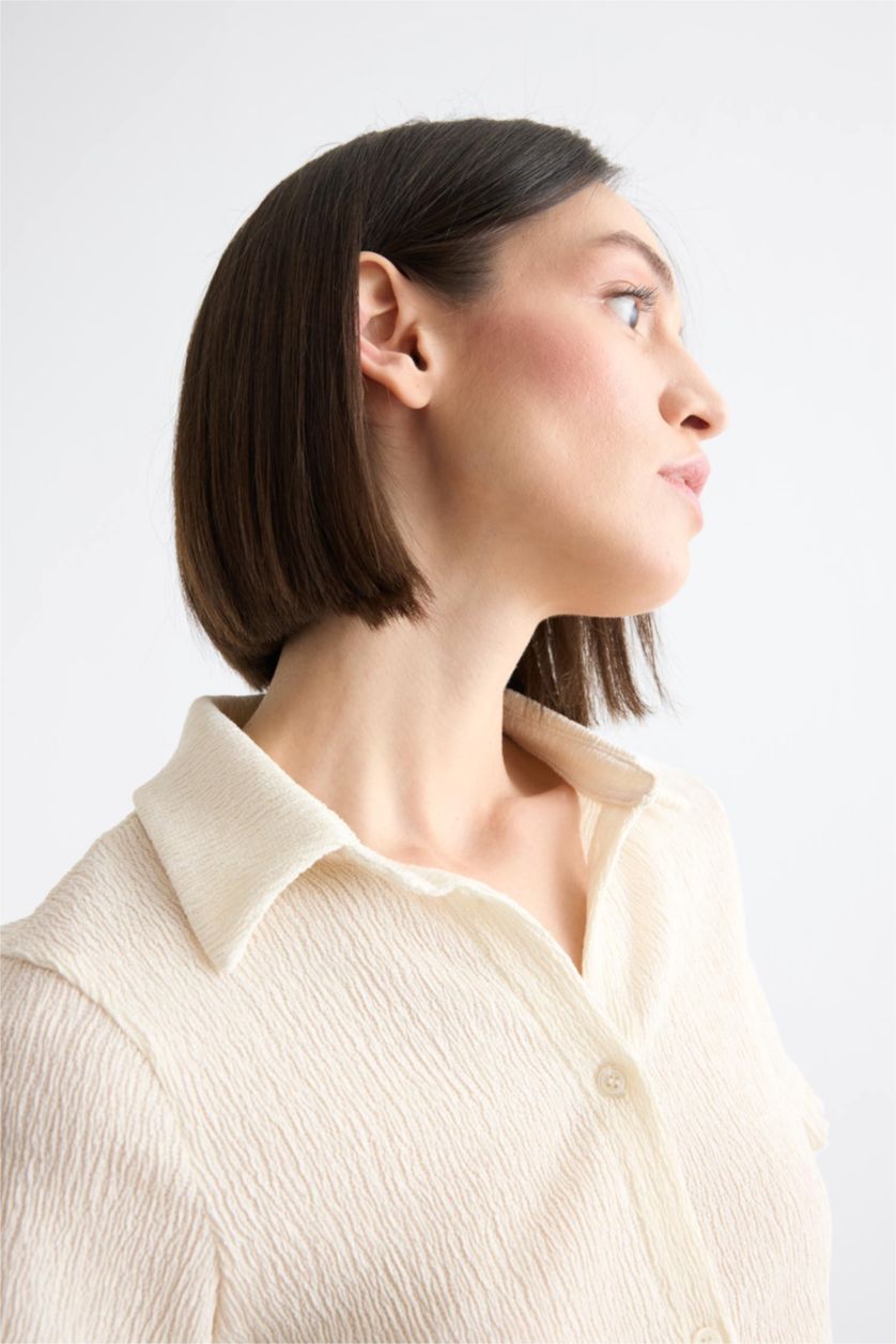 Woman White Polo Collar Short Sleeve Shirt