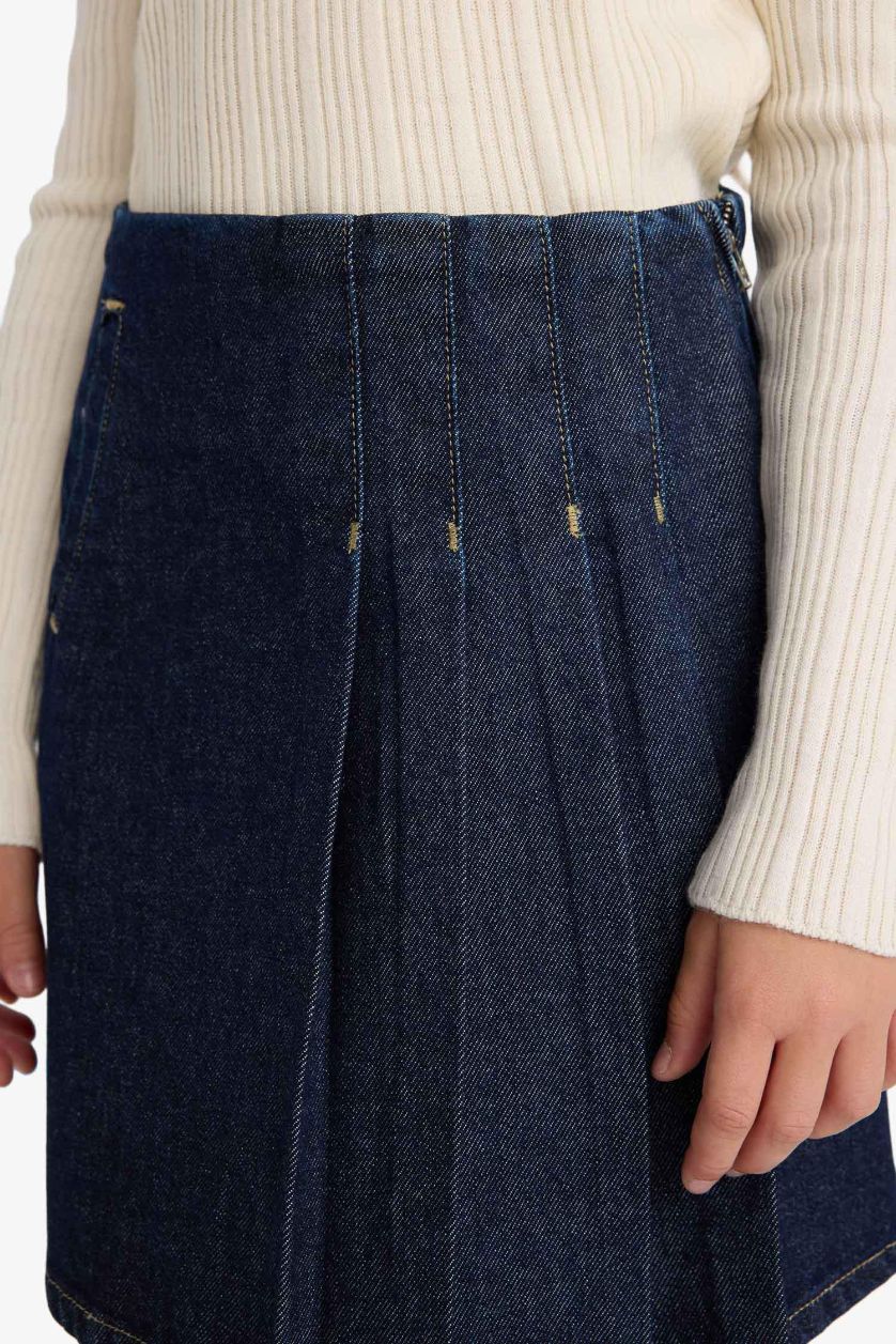 بنات أزرق غامق تنورة