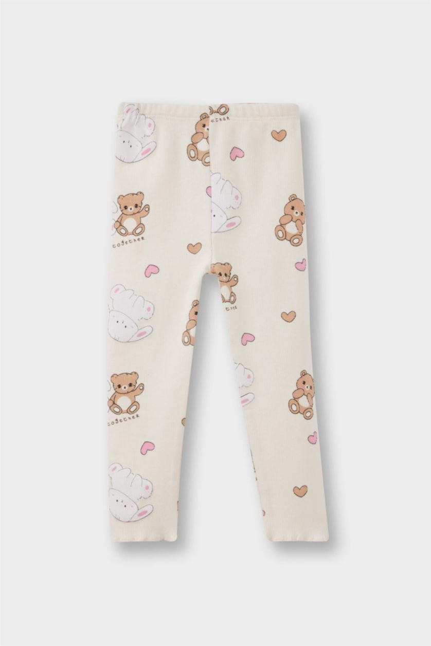 طفلة صغيرة بيج فاتح طقم بيجاما بناتي مضلع قصة عادية بطبعة دب - قطعتين