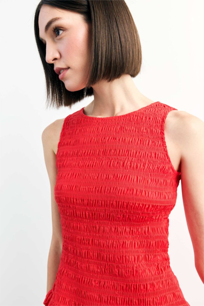 Kadın Kırmızı Yuvarlak Yaka Gipeli Kırmızı Mini Elbise