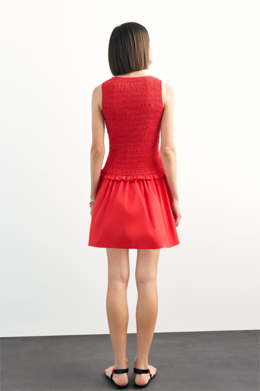 Kadın Kırmızı Yuvarlak Yaka Gipeli Kırmızı Mini Elbise