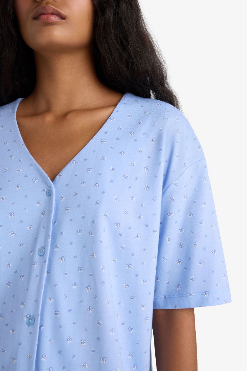 Kadın Açık Mavi Pijama Takımı Regular Fit V Yaka Düğmeli Kısa Kollu Üst Uzun Alt